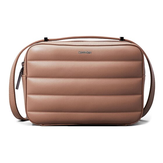 Calvin Klein Line Quilt Umhängetasche 22 cm Calvin Klein Line Quilt Umhängetasche 22 cm
