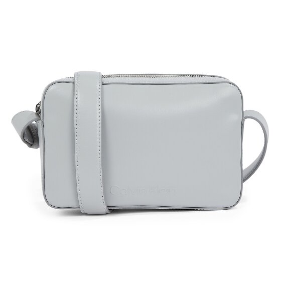 Calvin Klein Embossed Umhängetasche 22.5 cm