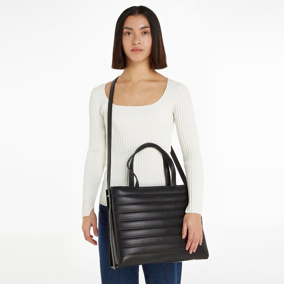 Calvin Klein Line Quilt Schultertasche 38 cm Calvin Klein Line Quilt Schultertasche 38 cm