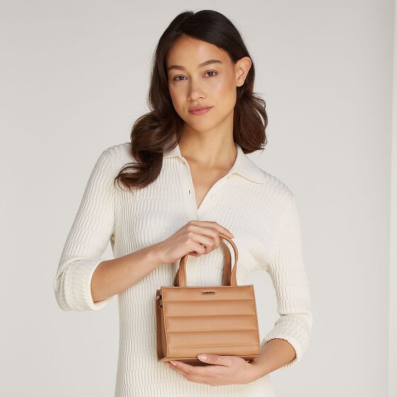 Calvin Klein Line Quilt Handtasche 19.5 cm Calvin Klein Line Quilt Handtasche 19.5 cm
