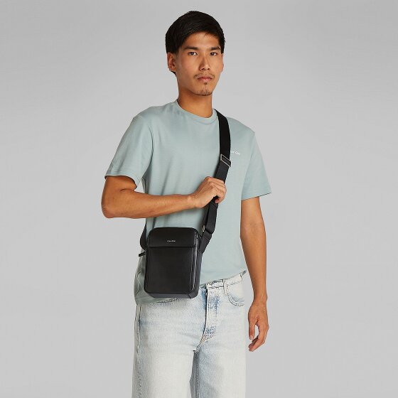 Calvin Klein CK Sleek Umhängetasche 16.5 cm