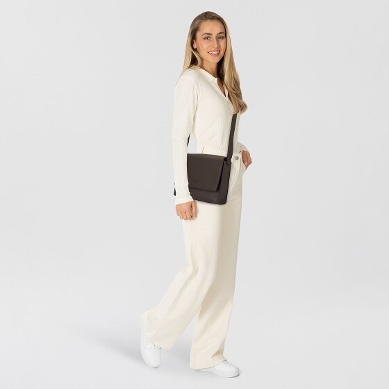 Calvin Klein Micro Pebble Messenger 27 cm