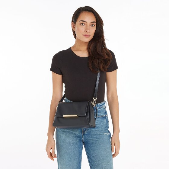 Tommy Hilfiger TH Plaque Schultertasche Leder 26 cm Tommy Hilfiger TH Plaque Schultertasche Leder 26 cm