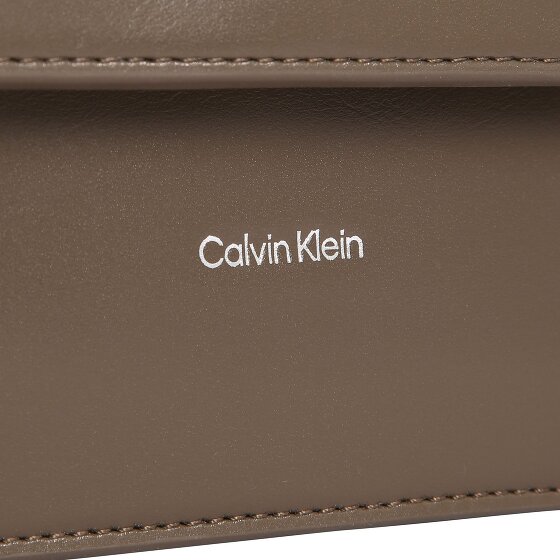 Calvin Klein CK Essential Handtasche 20 cm Calvin Klein CK Essential Handtasche 20 cm