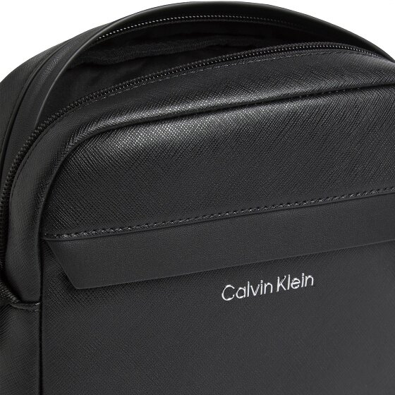 Calvin Klein CK Must Mini Bag Umhängetasche 18 cm Calvin Klein CK Must Mini Bag Umhängetasche 18 cm