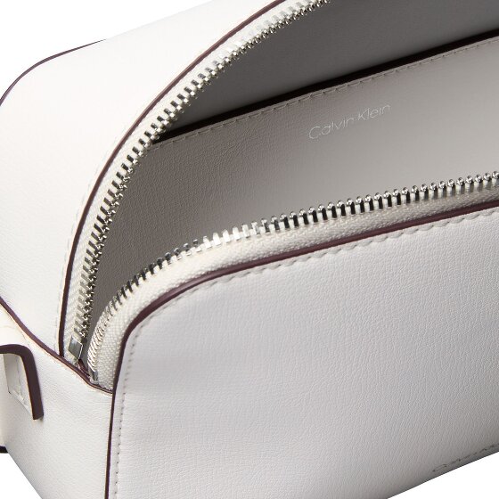 Calvin Klein Foil Umhängetasche 21 cm